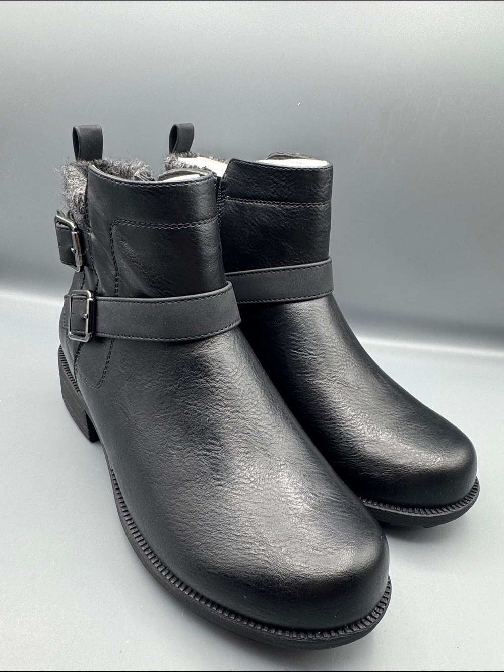 Easy Street Kourt Easy Works Women's Slip Resistant Ankle Boots